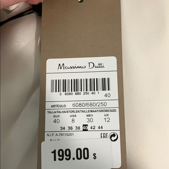 NWT. Massimo Dutti White Crepe Blazer. Size 8. - Picture 7 of 8